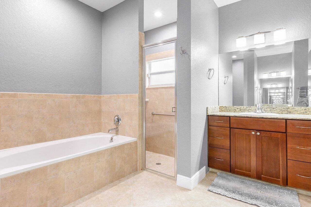 215 Gulfstream Boulevard