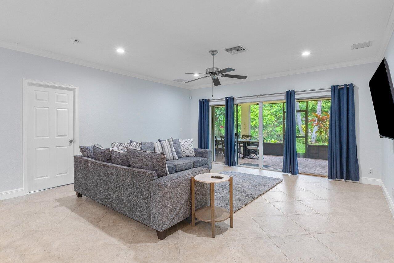 215 Gulfstream Boulevard