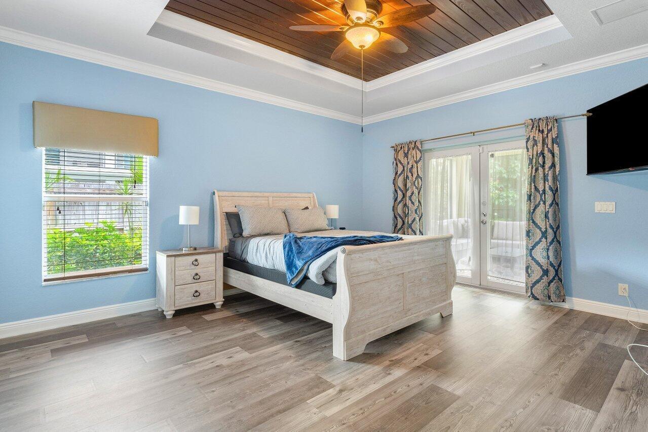 215 Gulfstream Boulevard