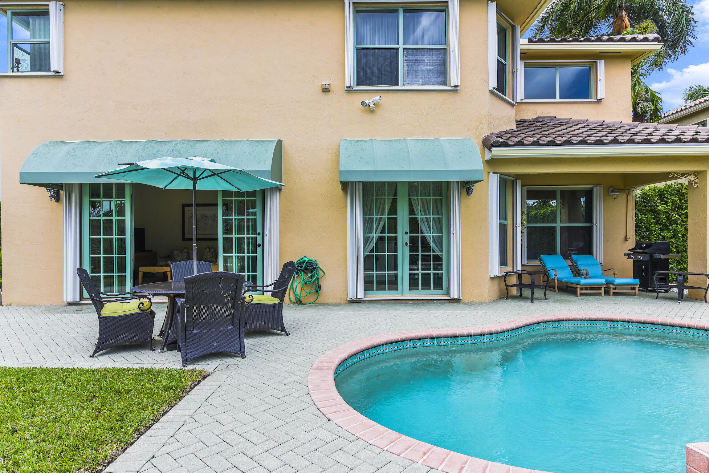 310 SW 16th Street