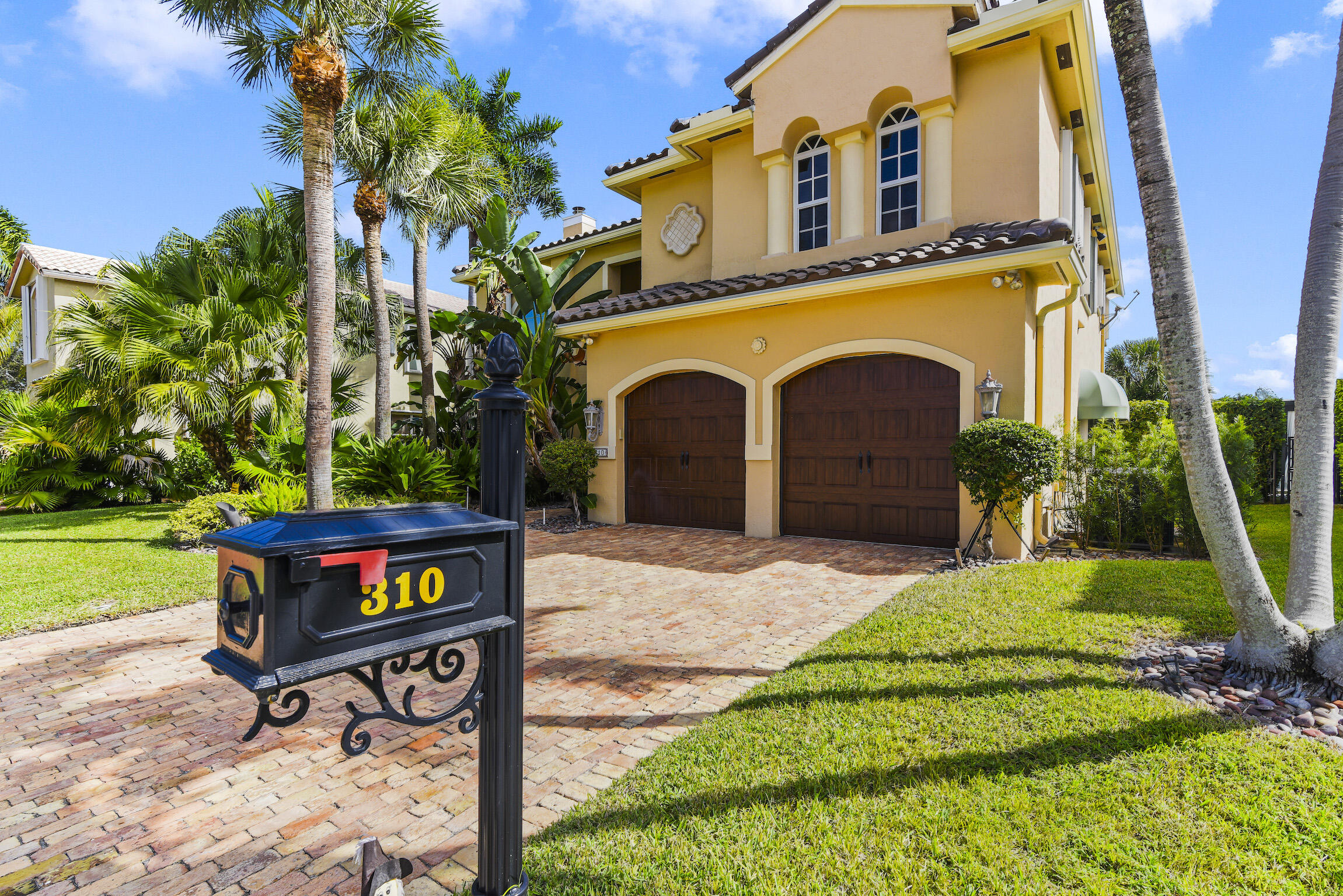310 SW 16th Street