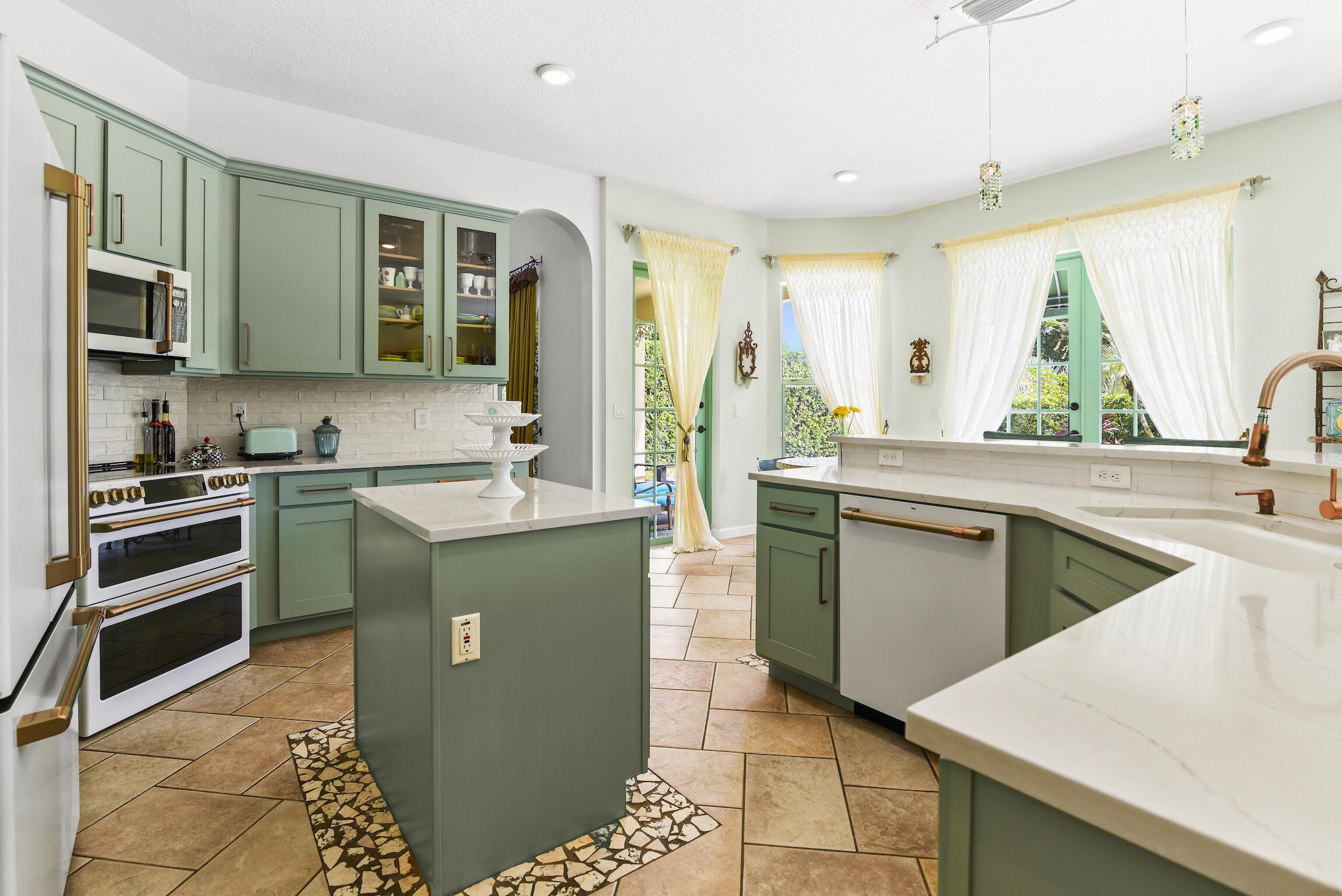 310 SW 16th Street