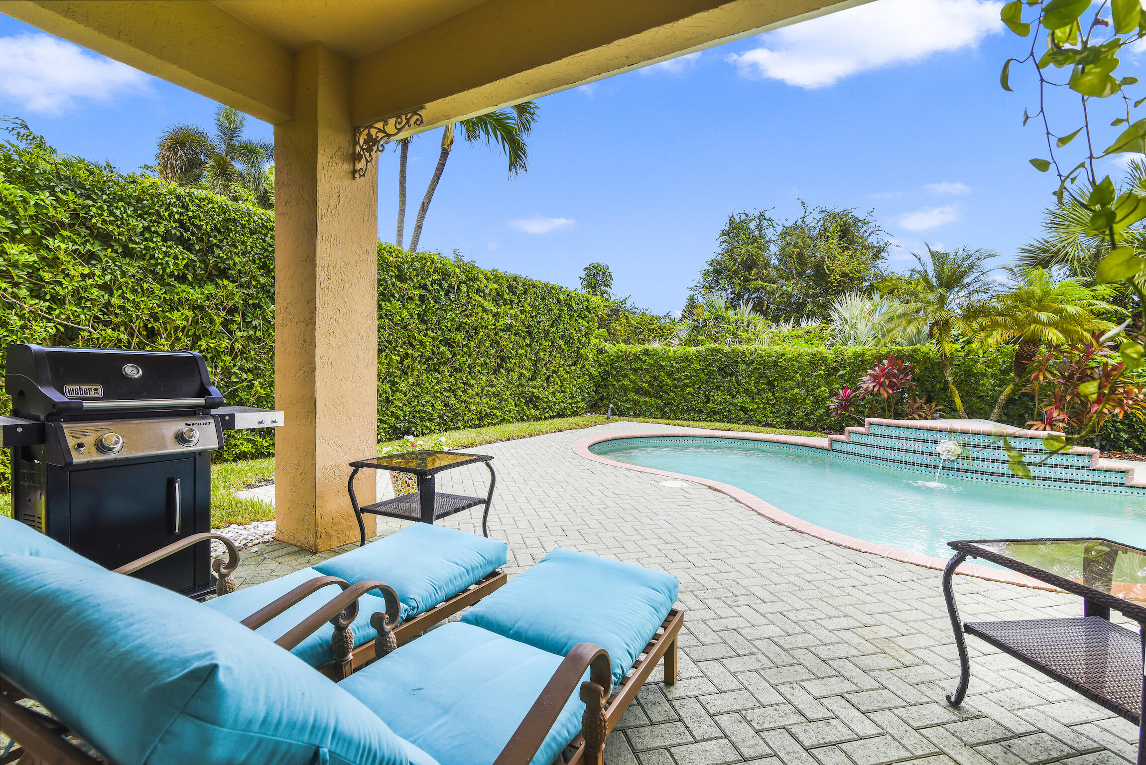 310 SW 16th Street