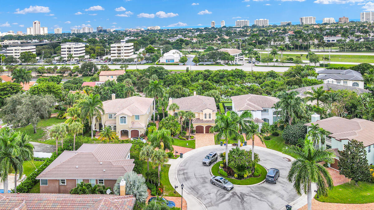 310 SW 16th Street