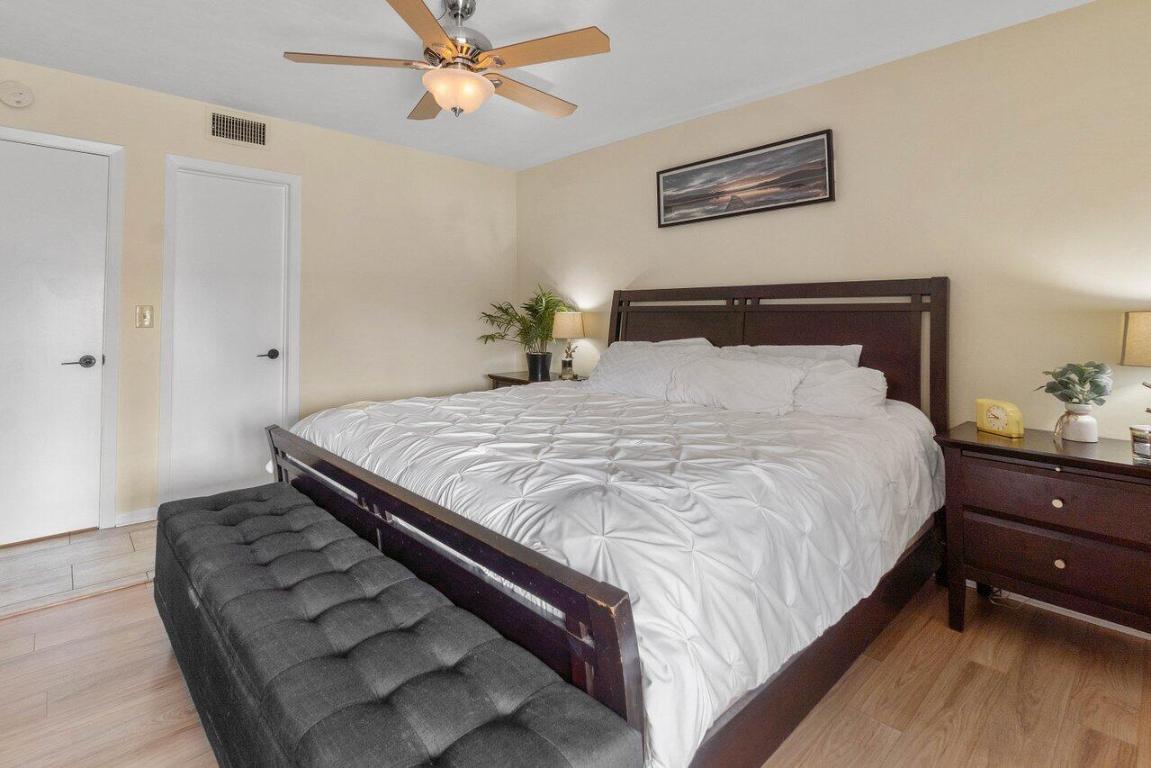 10 Garden Street 203s, Tequesta Unit: 203s