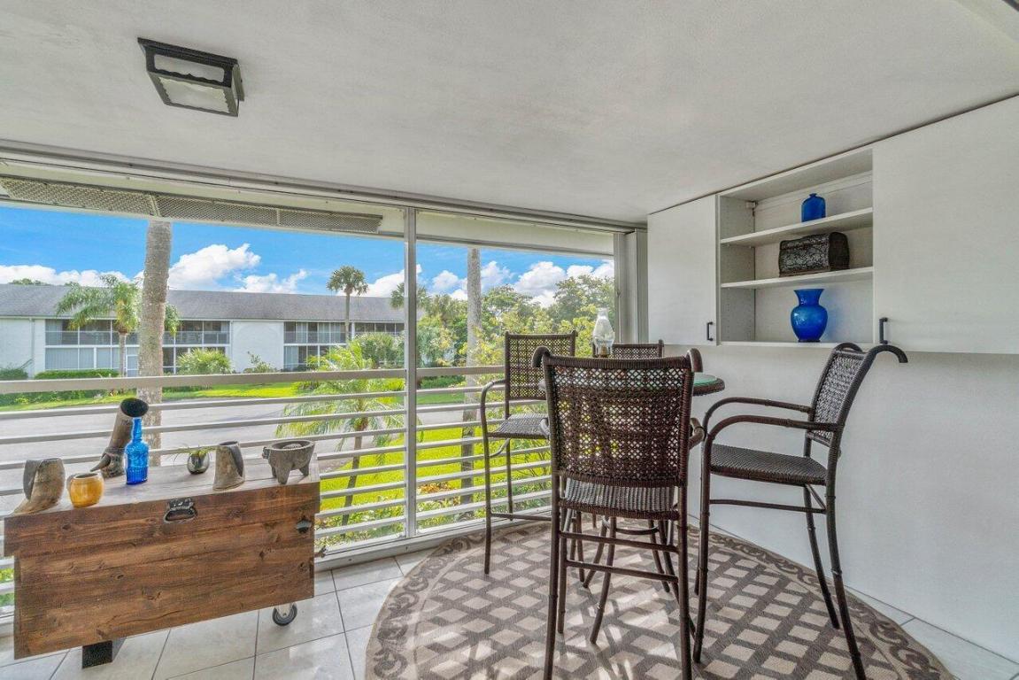 10 Garden Street 203s, Tequesta Unit: 203s