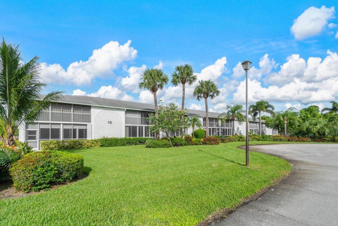 10 Garden Street 203s, Tequesta Unit: 203s