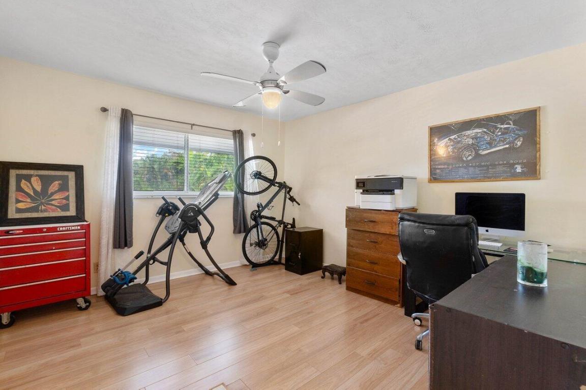 10 Garden Street 203s, Tequesta Unit: 203s