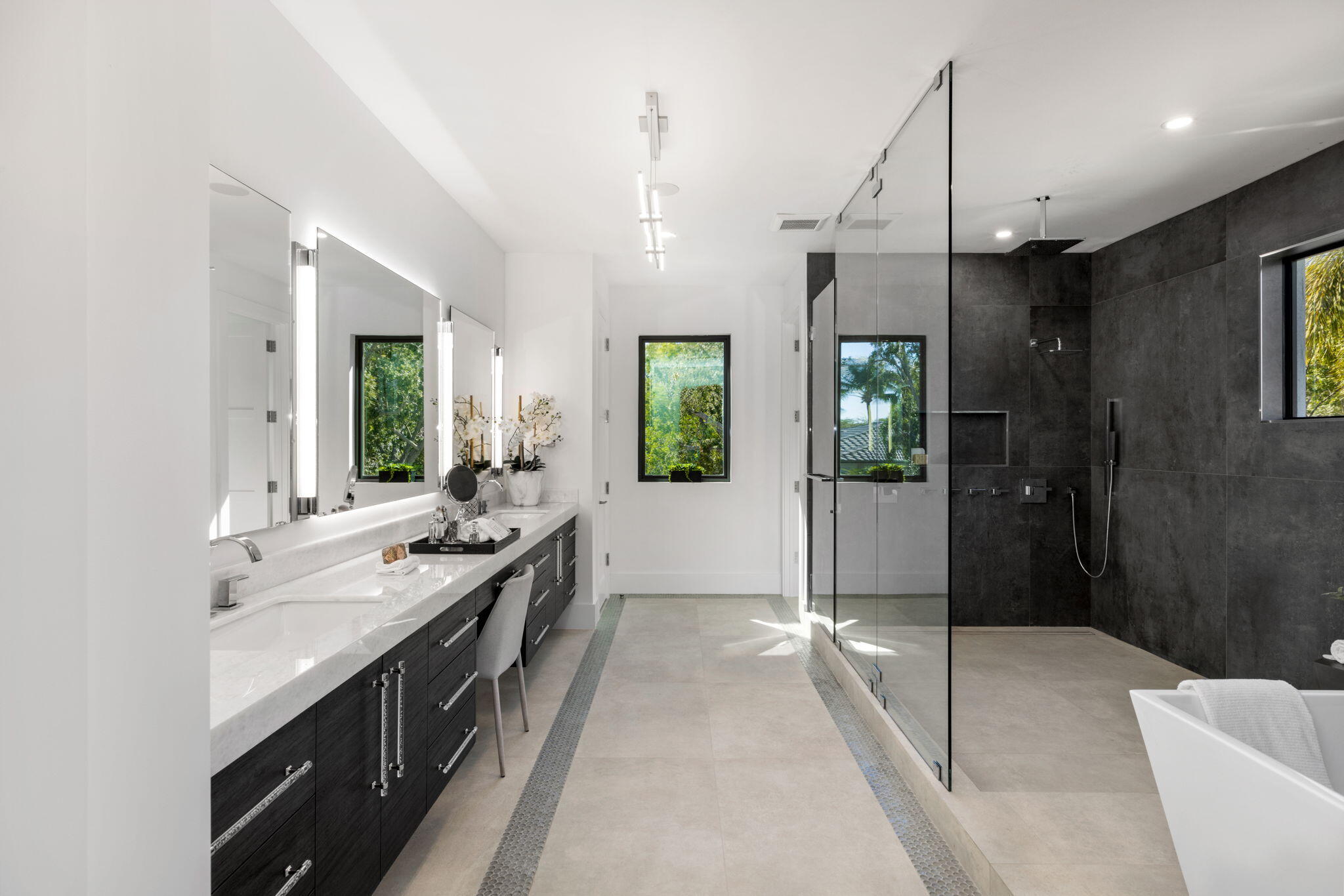 5756 Paddington Way
