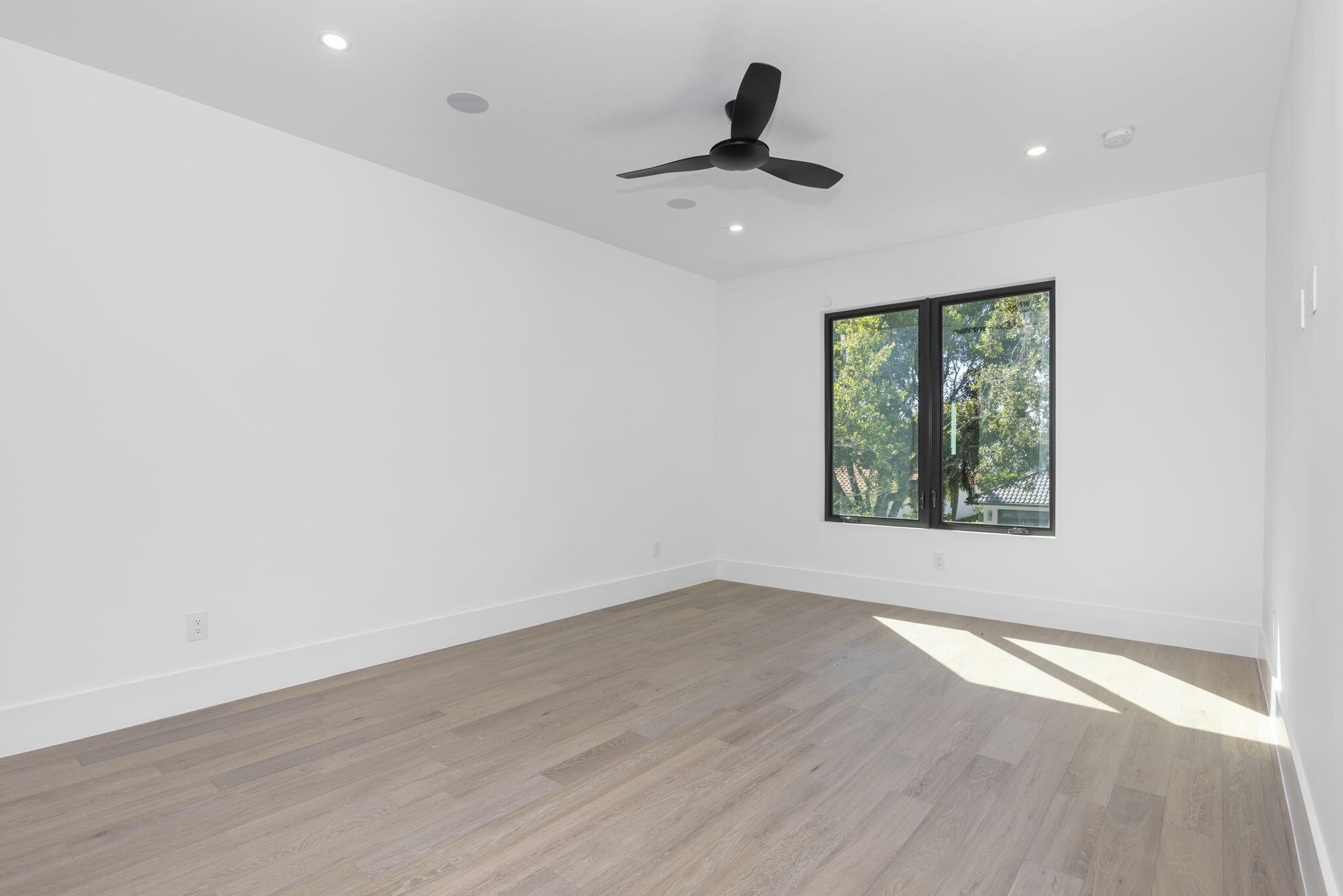 5756 Paddington Way