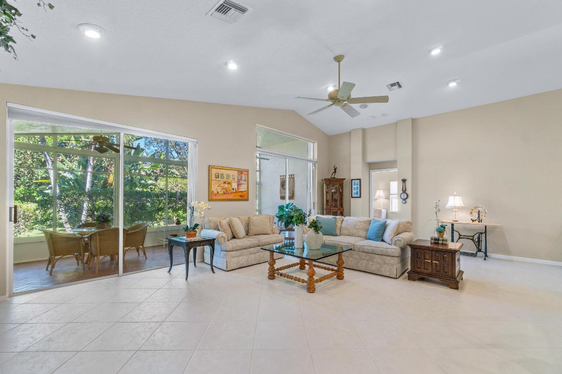 5317 Grey Birch Lane, Boynton Beach