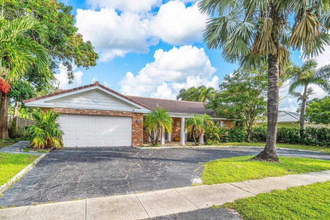 365 NE 3rd Street, Boca Raton