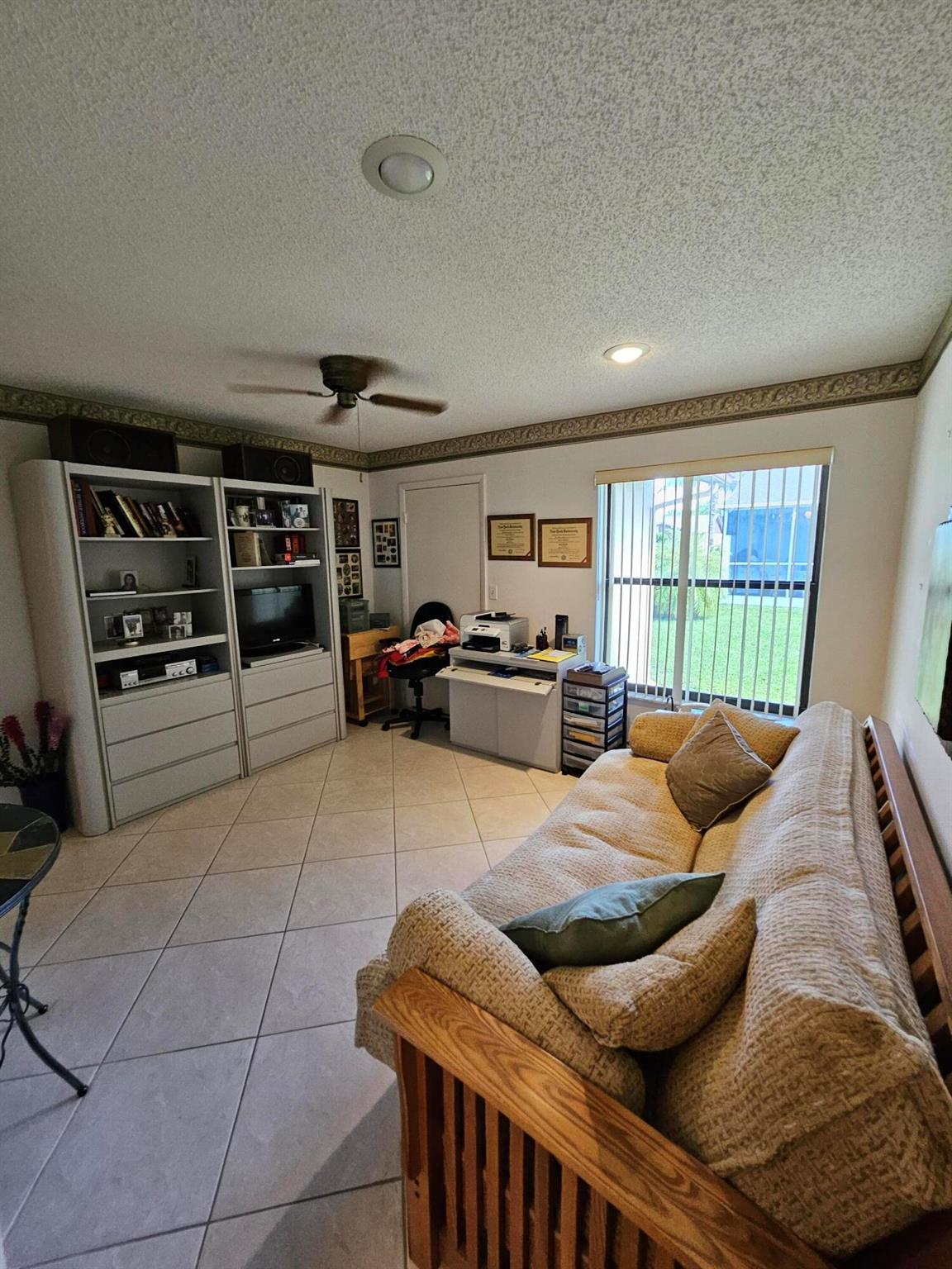 5407 Viburnum Circle