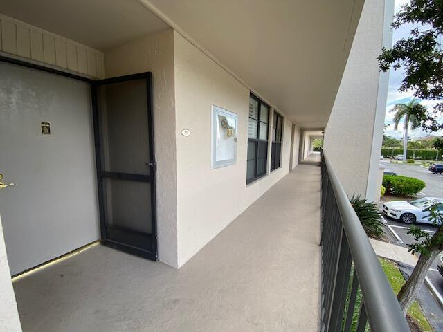 3 Royal Palm Way Unit: 2020