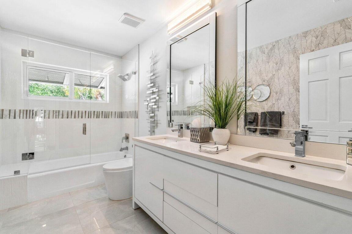 606 Boca Marina Court, Boca Raton