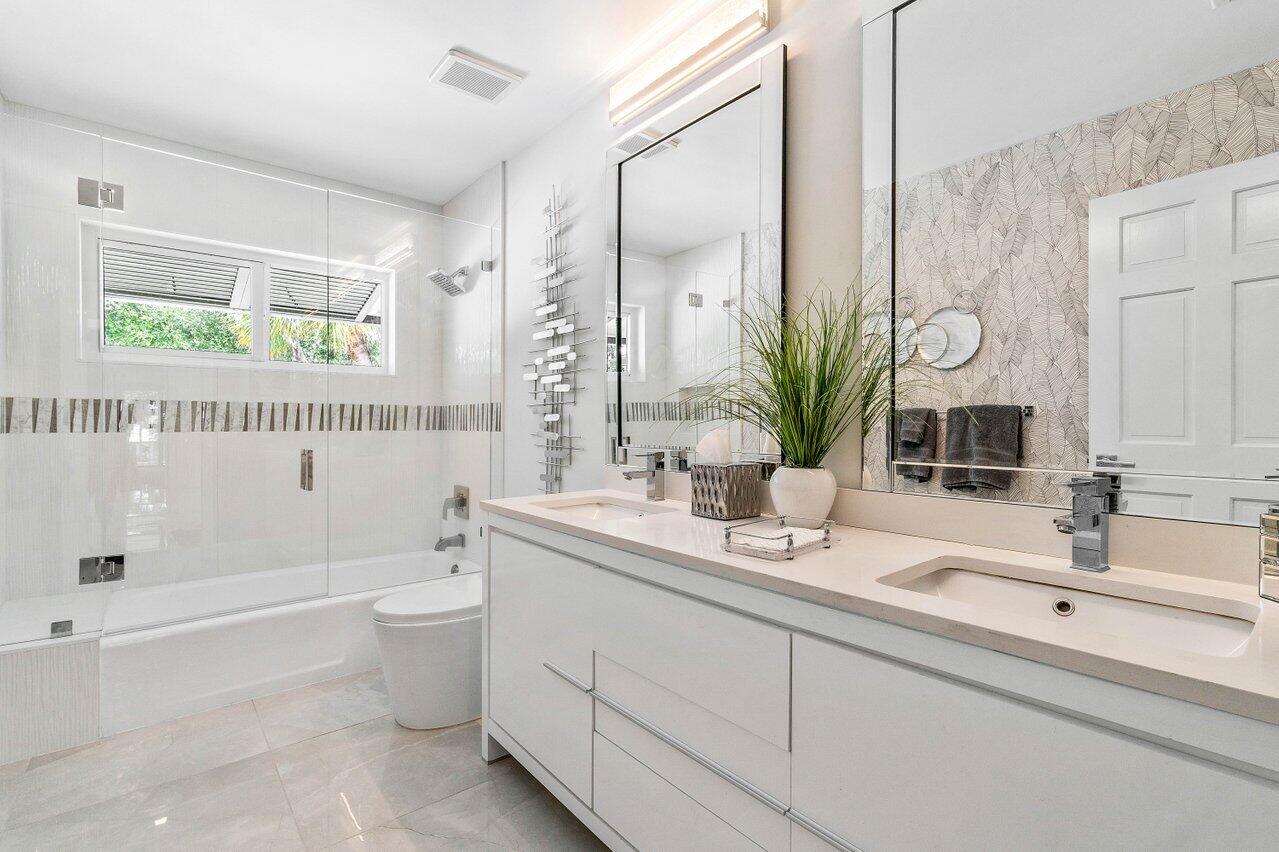 606 Boca Marina Court, Boca Raton