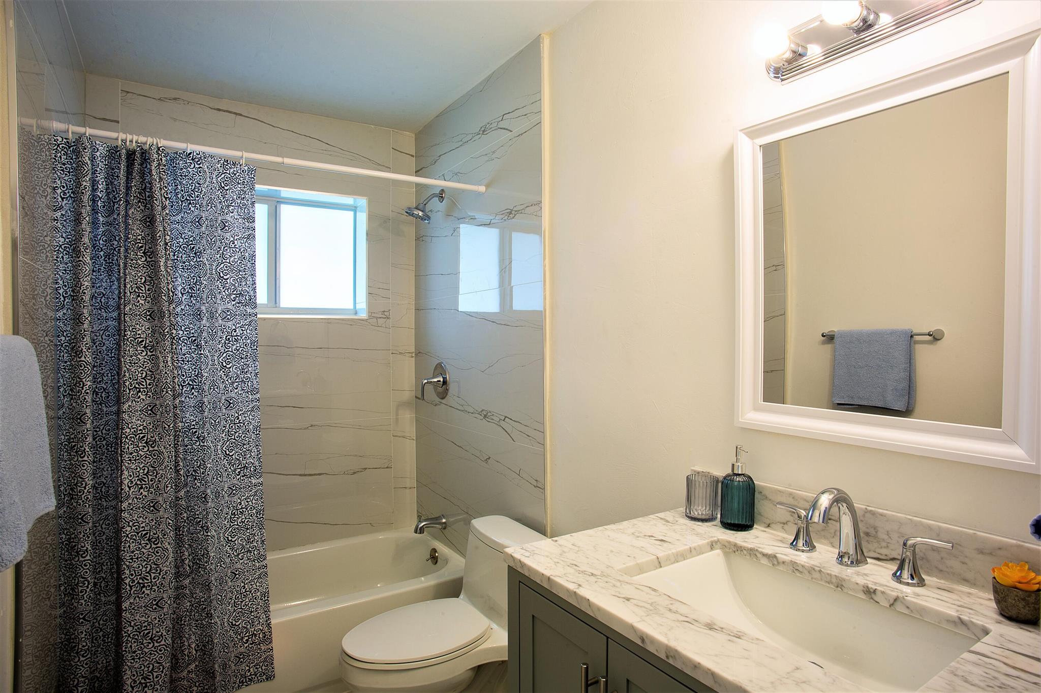 1715 NE 38th Street Street