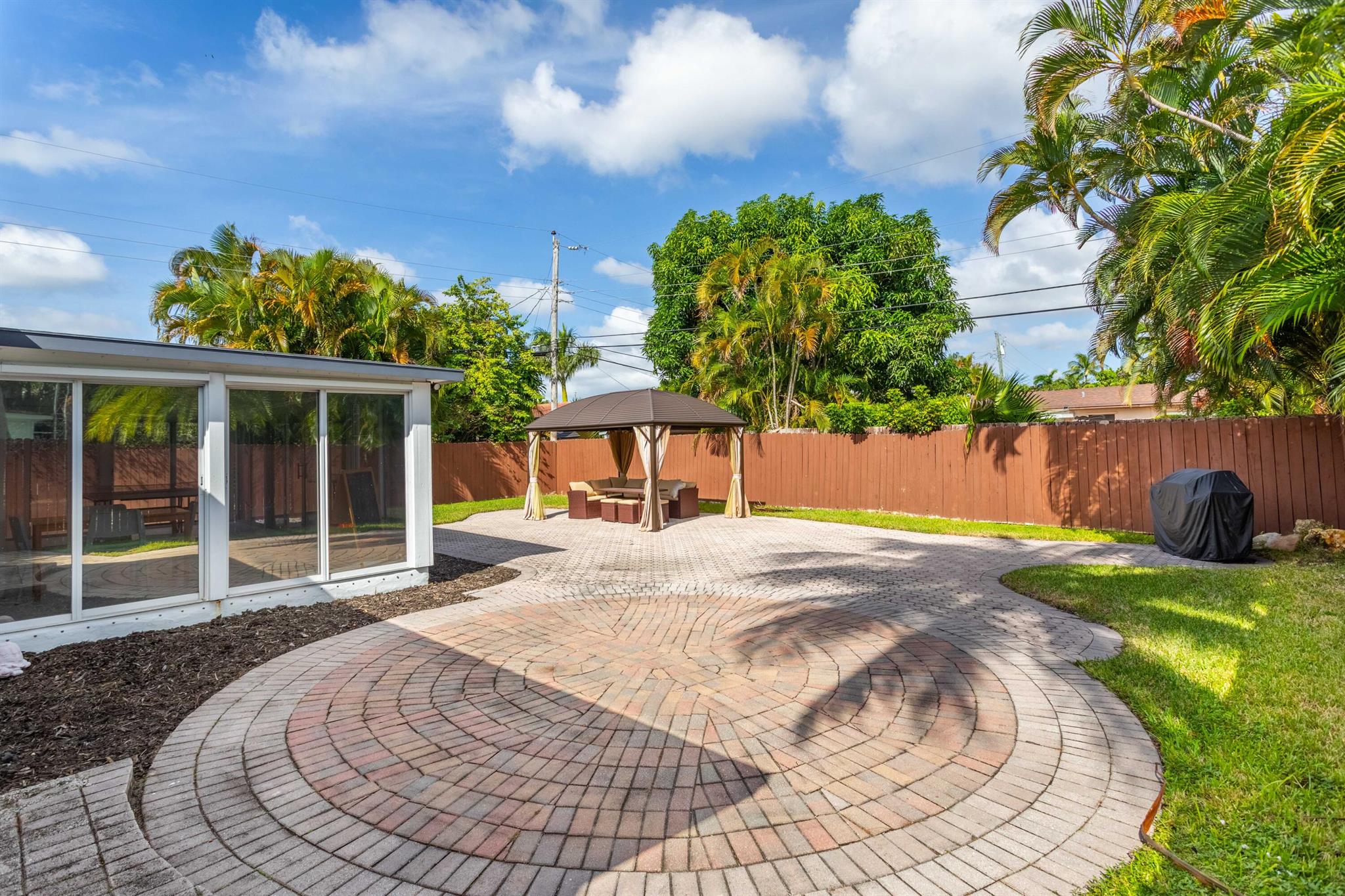 1715 NE 38th Street Street