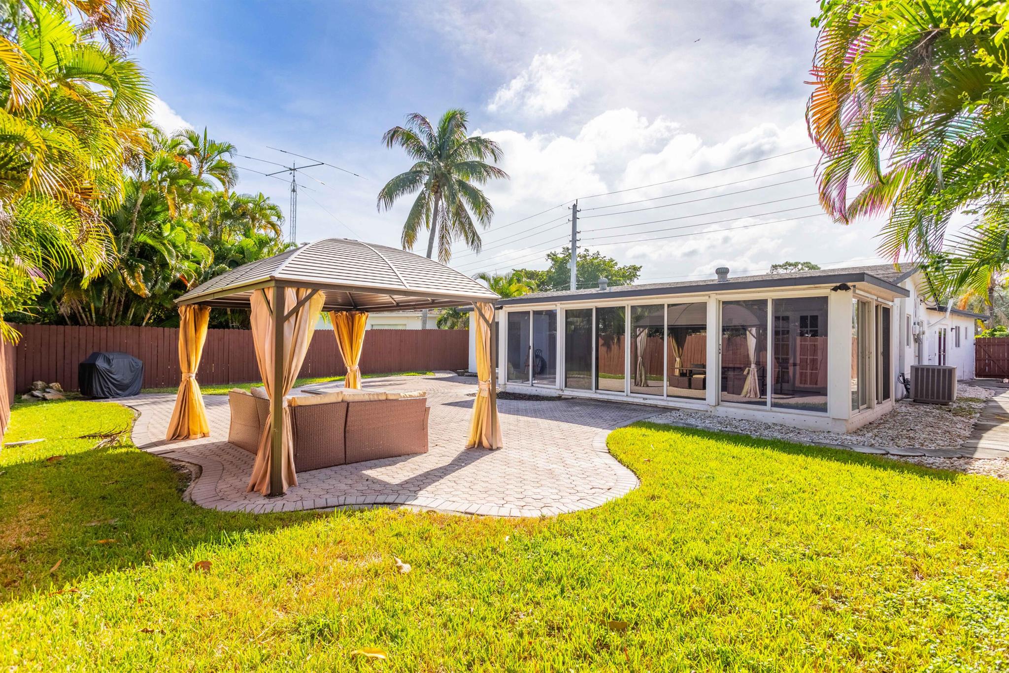 1715 NE 38th Street Street