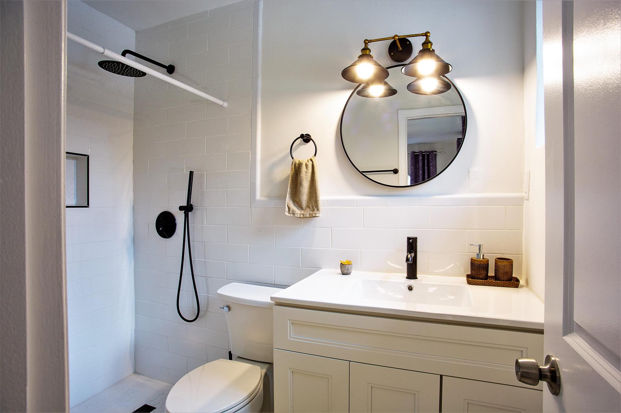 1715 NE 38th Street Street