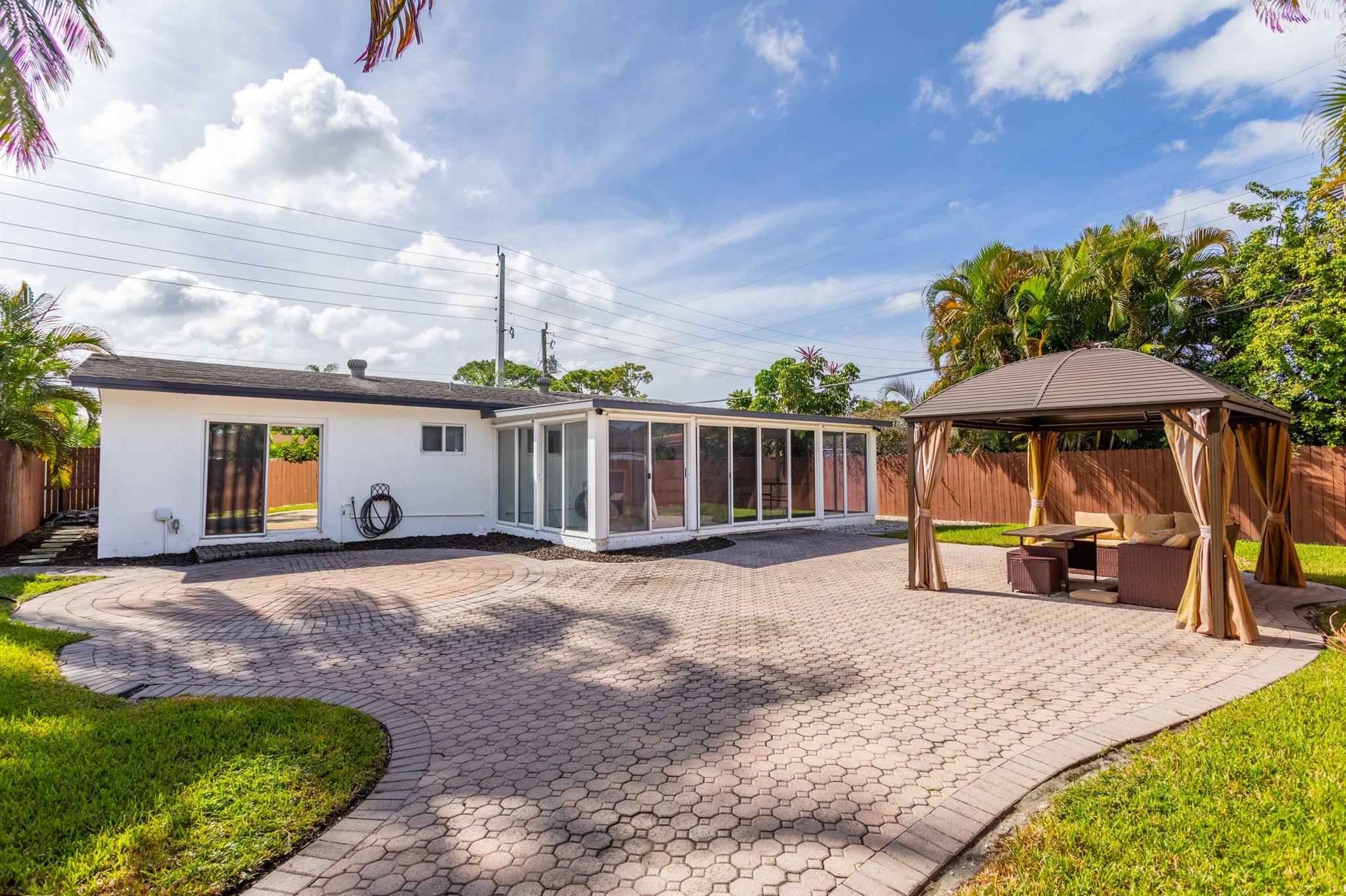 1715 NE 38th Street Street