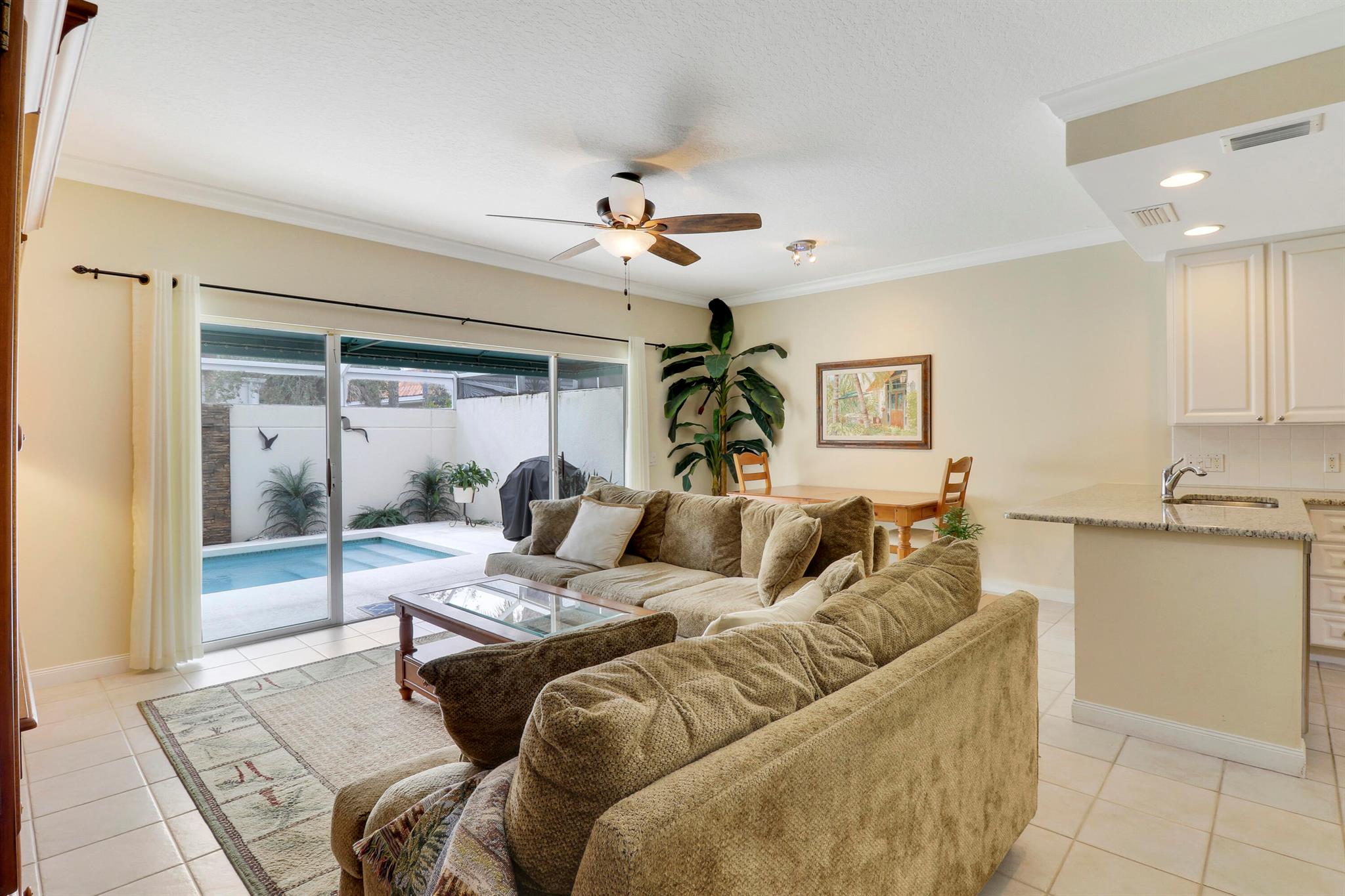 32 Laurel Oaks Circle