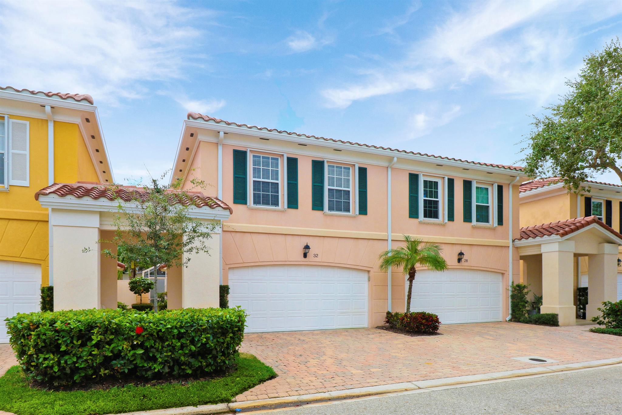 32 Laurel Oaks Circle
