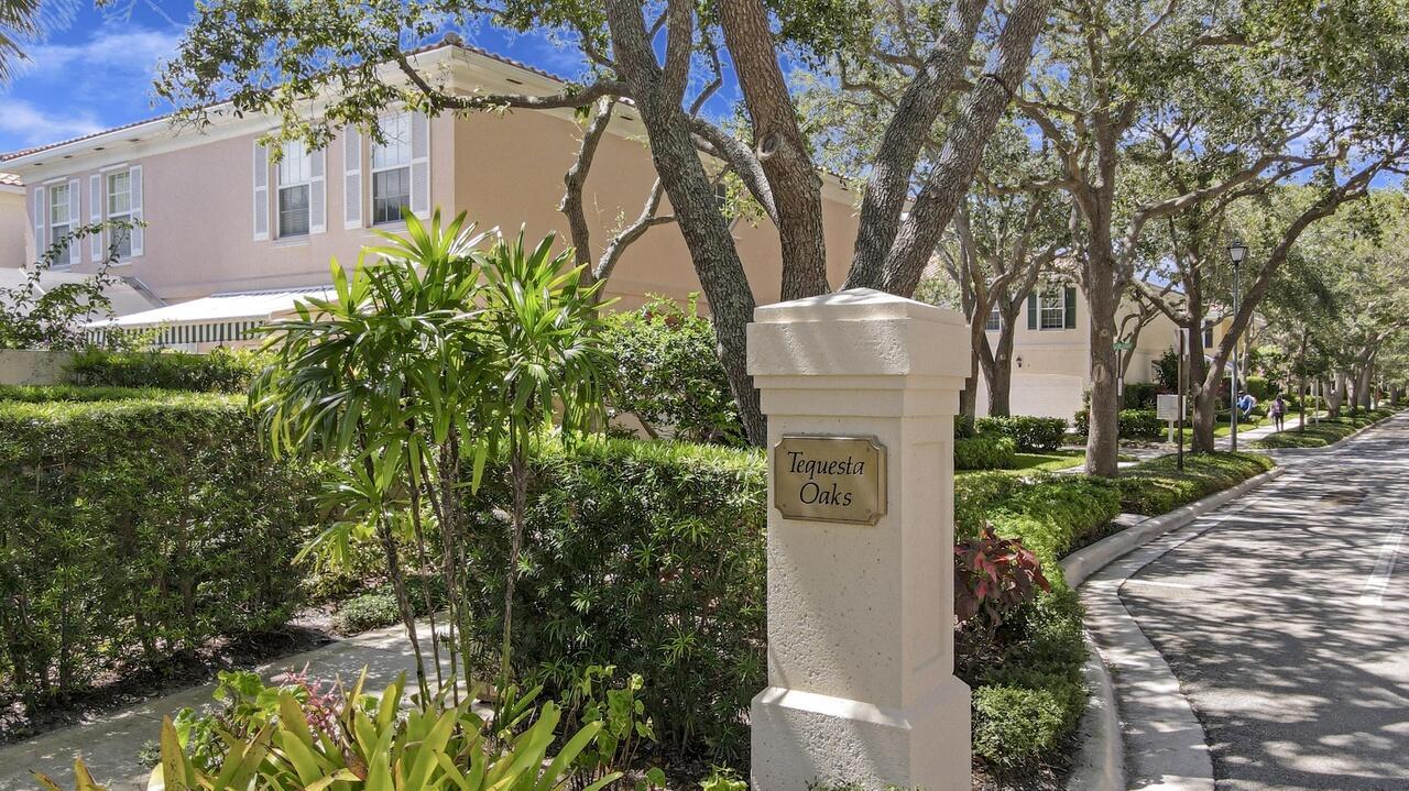 32 Laurel Oaks Circle