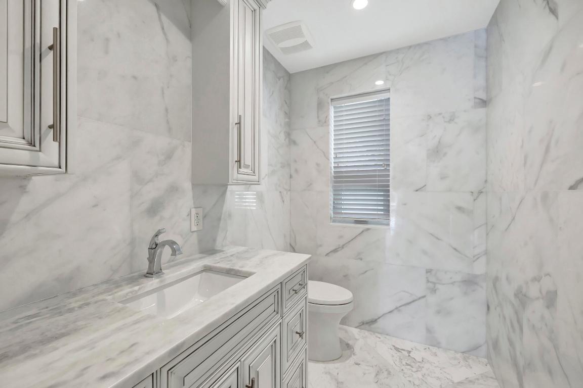 355 Oakview Drive, Delray Beach