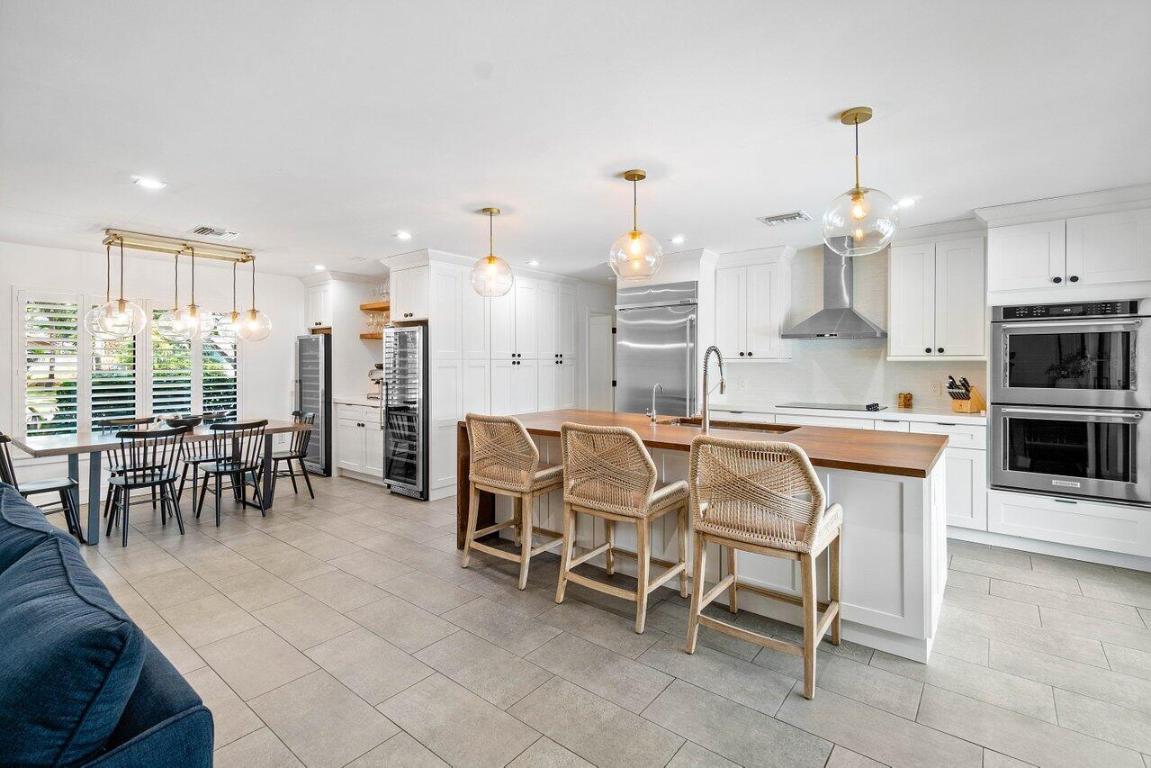 2310 NE 49th Street