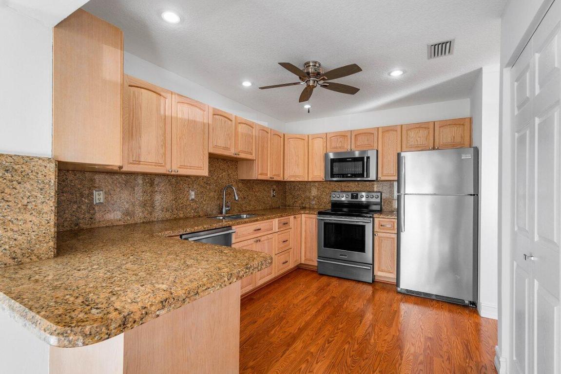 6656 Via Regina, Boca Raton