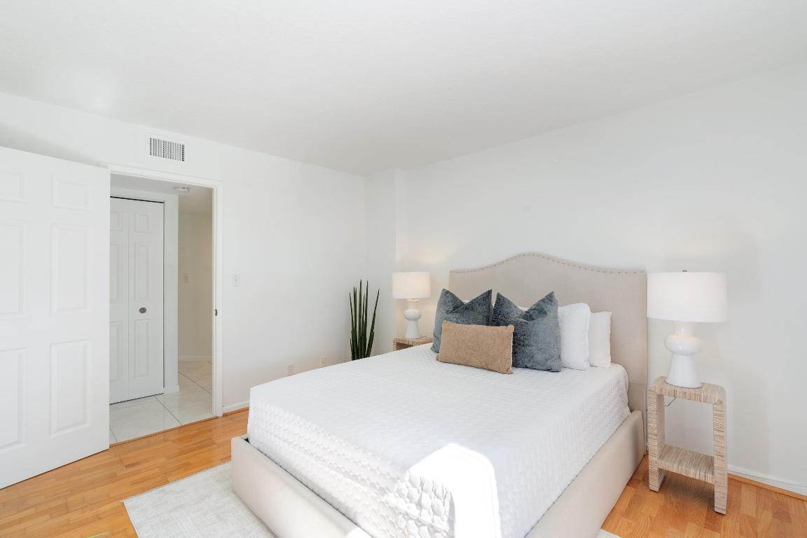 2455 Lindell Boulevard Unit: 3210