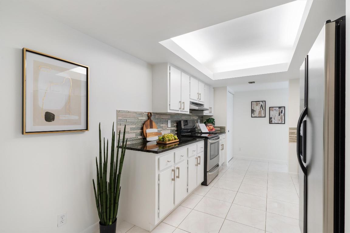 2455 Lindell Boulevard Unit: 3210