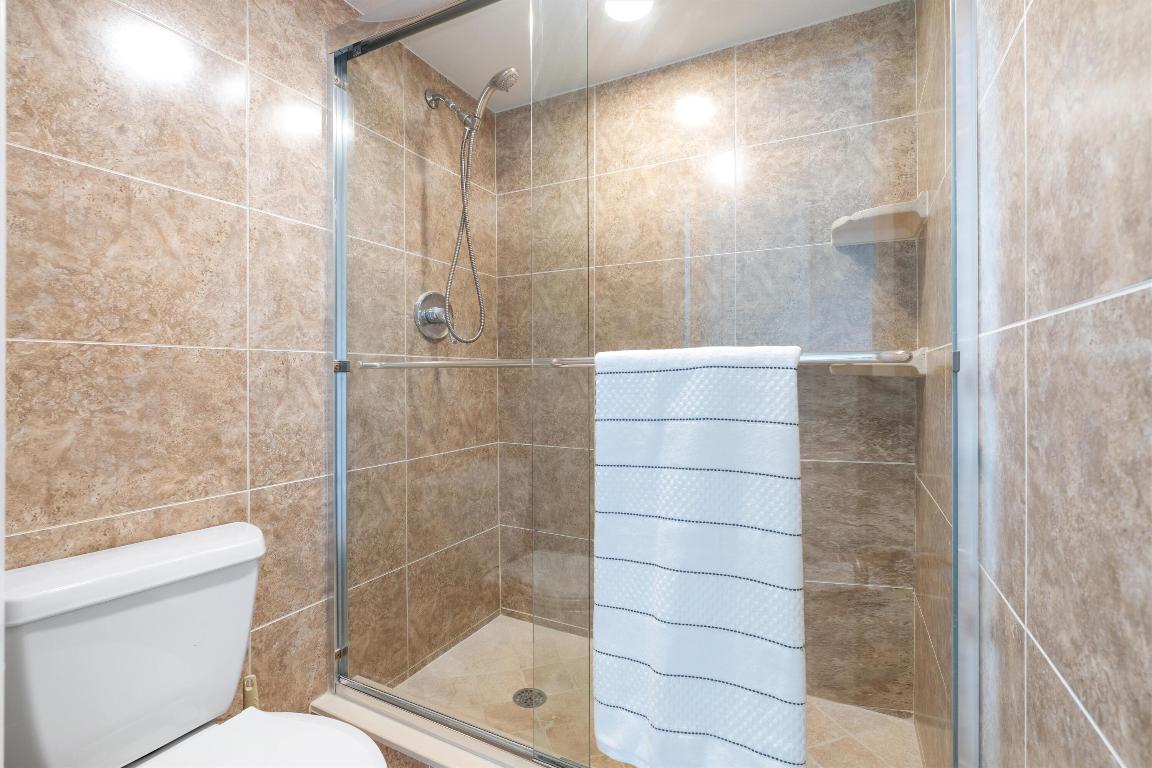 2455 Lindell Boulevard Unit: 3210