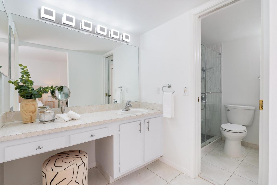 2455 Lindell Boulevard Unit: 3210