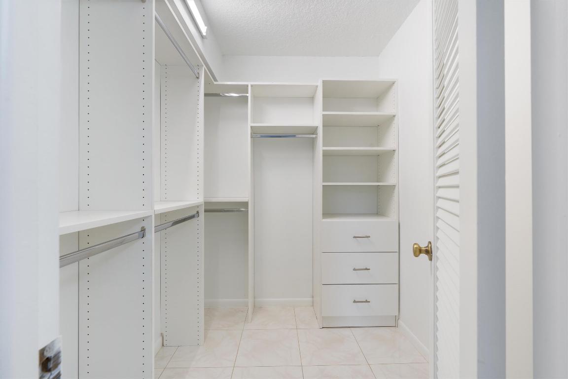 2455 Lindell Boulevard Unit: 3210