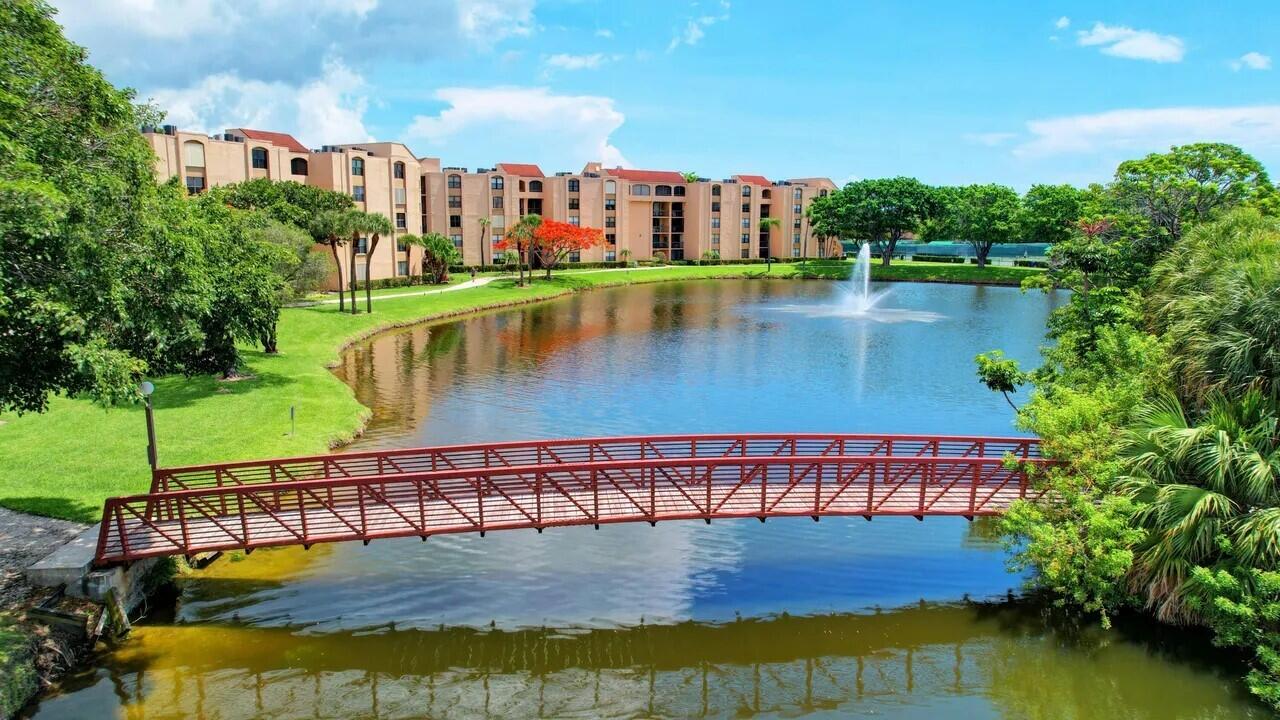 2455 Lindell Boulevard Unit: 3210