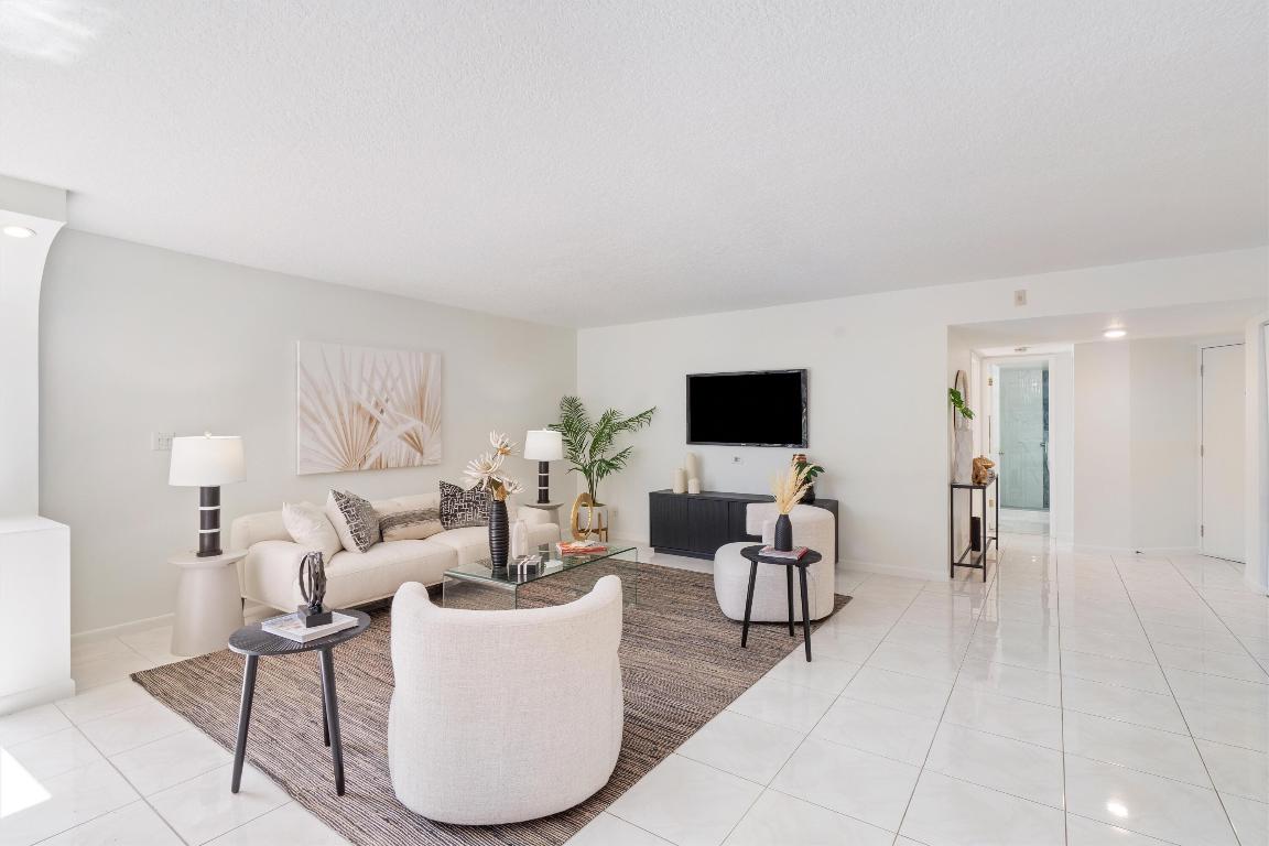 2455 Lindell Boulevard Unit: 3210