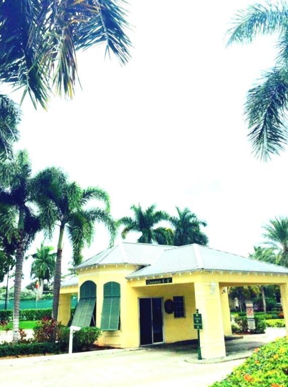 15 Royal Palm Way 5030, Boca Raton Unit: 5030