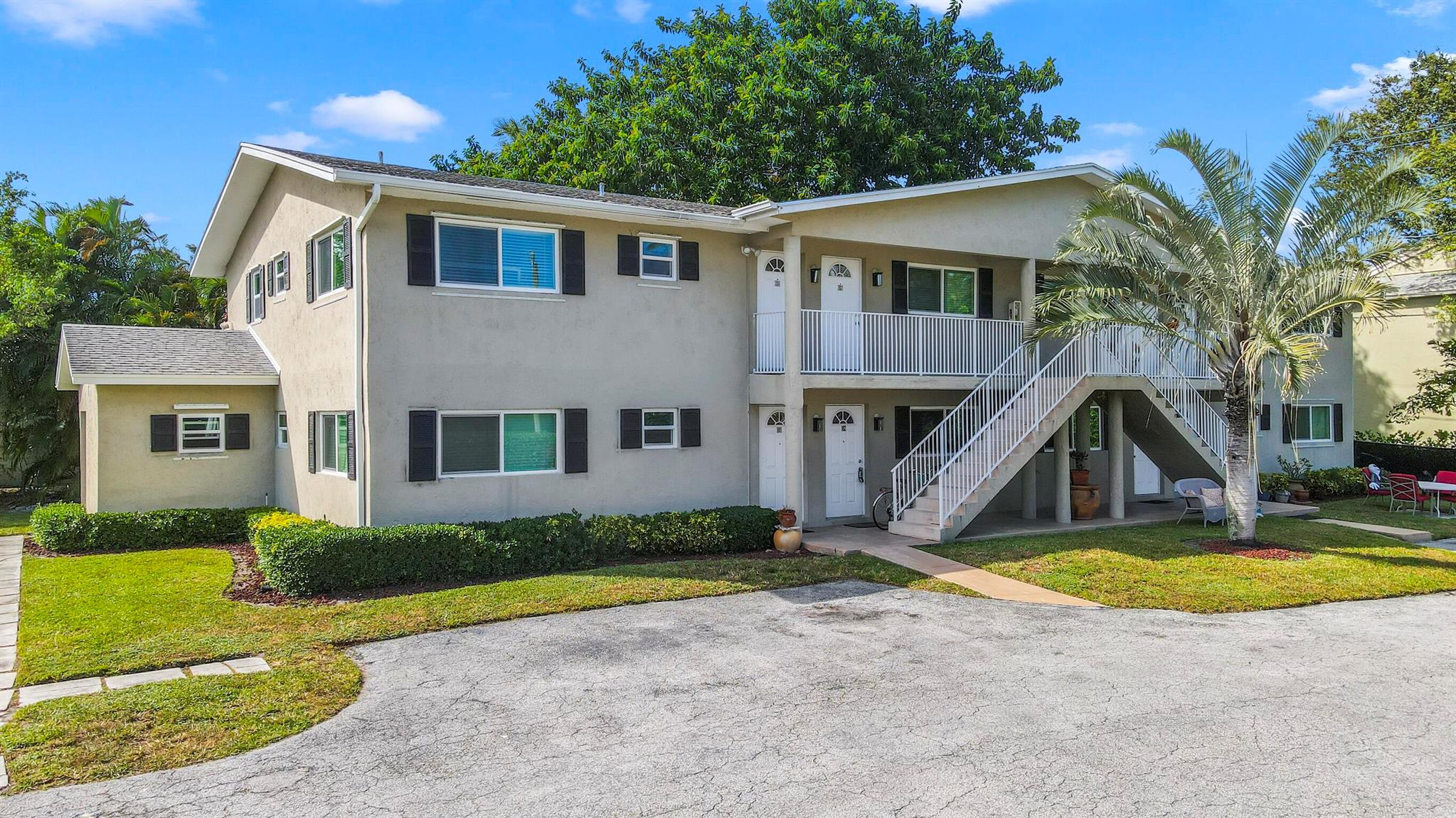 1850 Palm Trail Trail