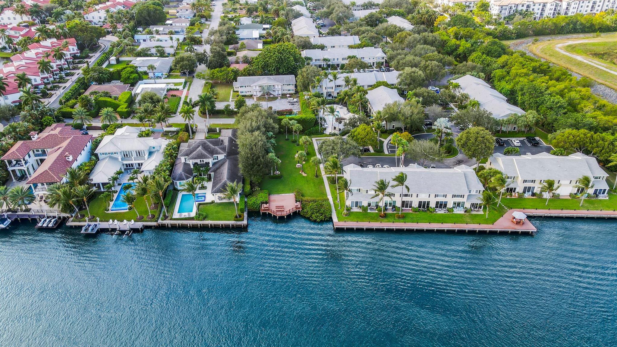 1850 Palm Trail Trail