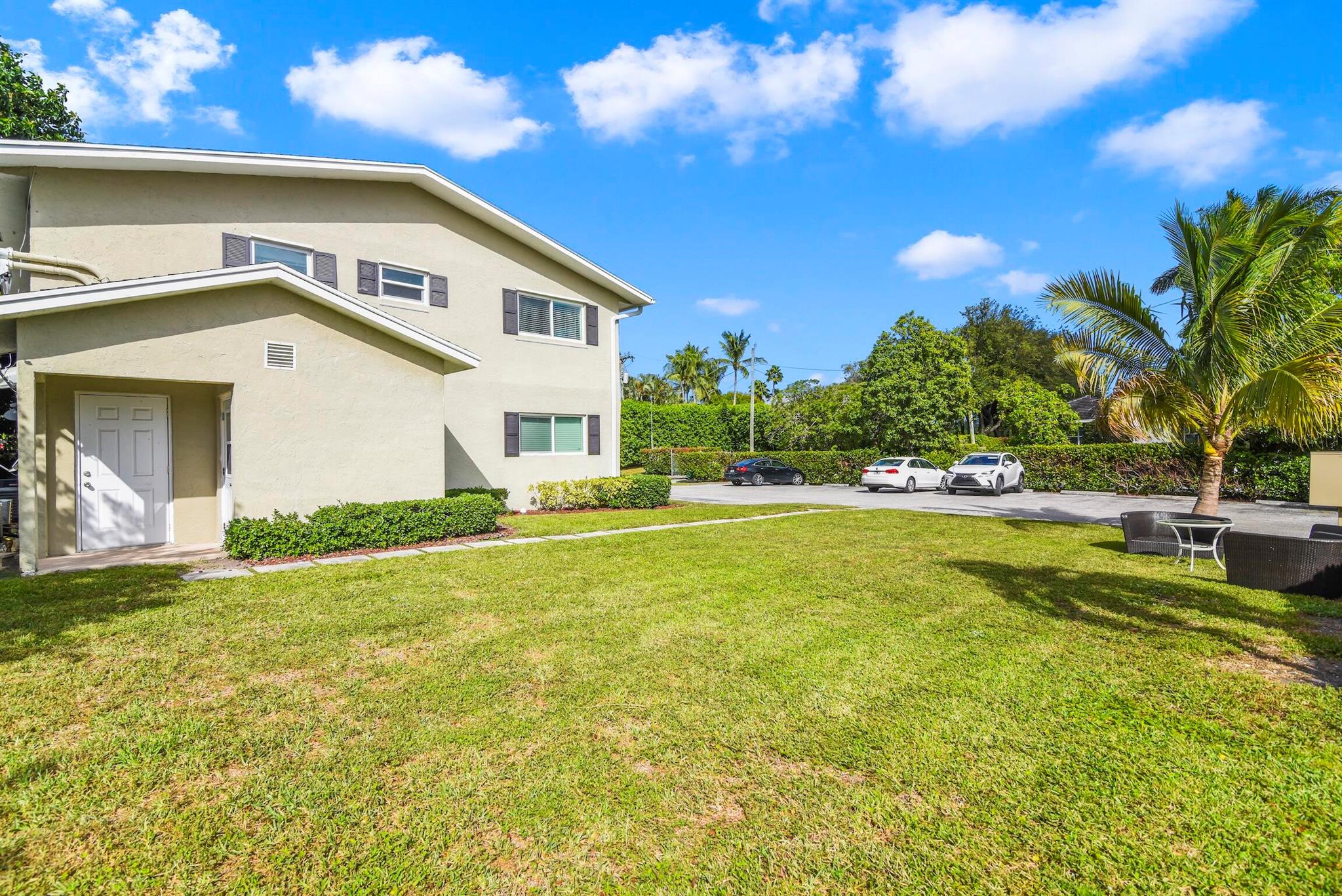 1850 Palm Trail Trail
