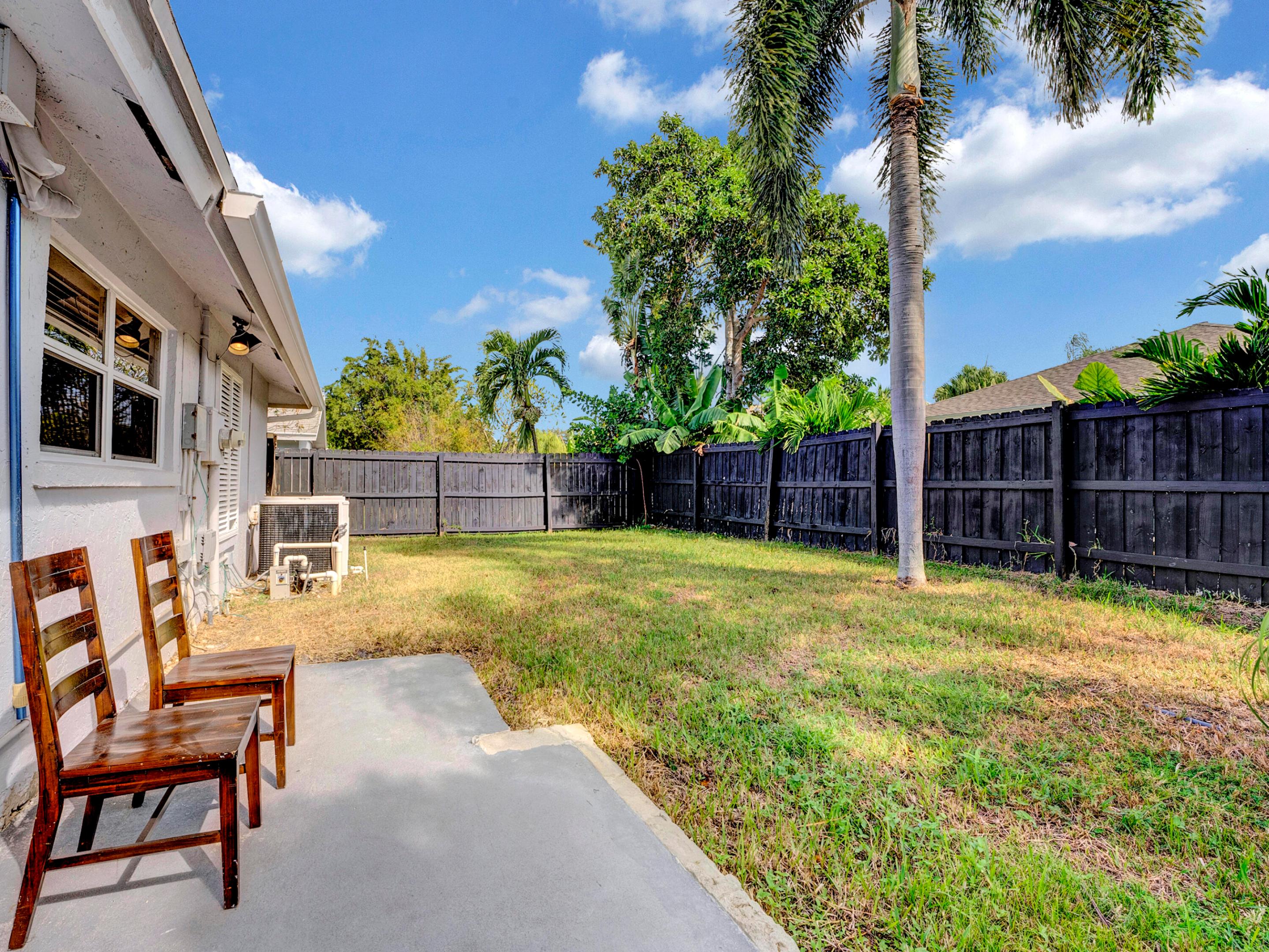 2512 SW 5th Street