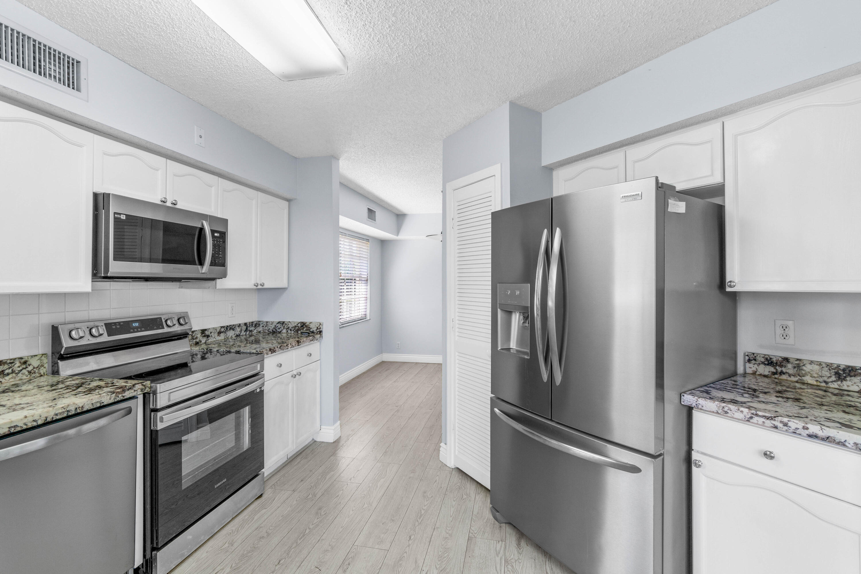 17286 Boca Club Boulevard 2108, Boca Raton Unit: 2108