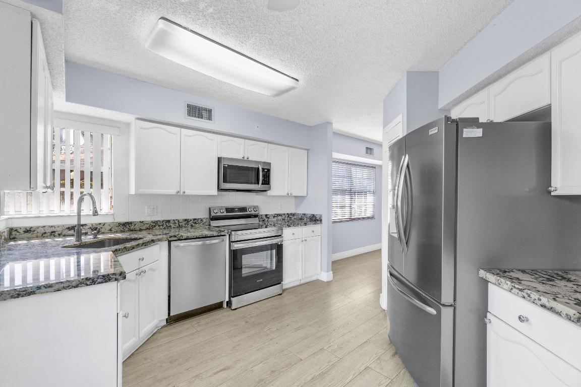 17286 Boca Club Boulevard 2108, Boca Raton Unit: 2108