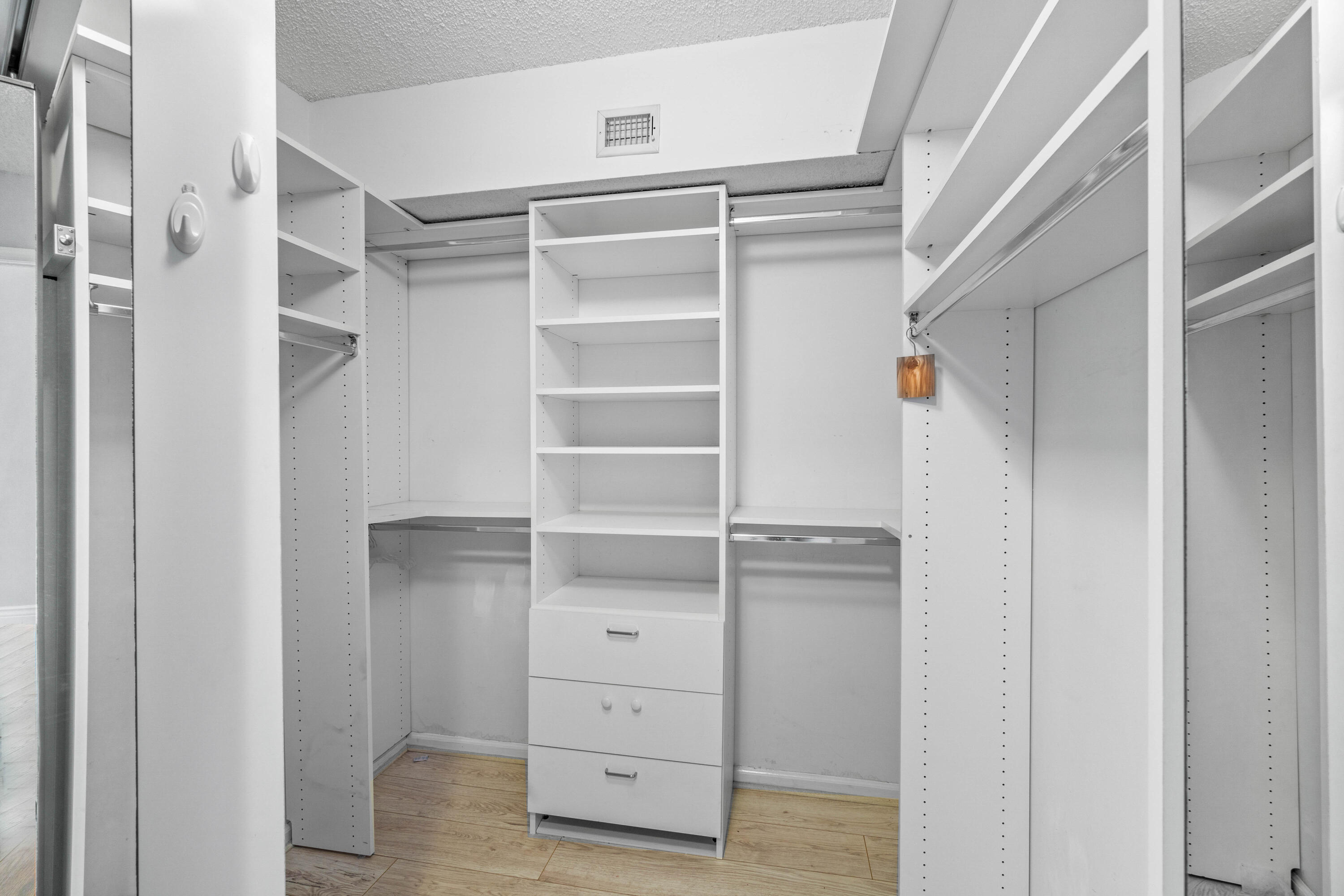 17286 Boca Club Boulevard 2108, Boca Raton Unit: 2108