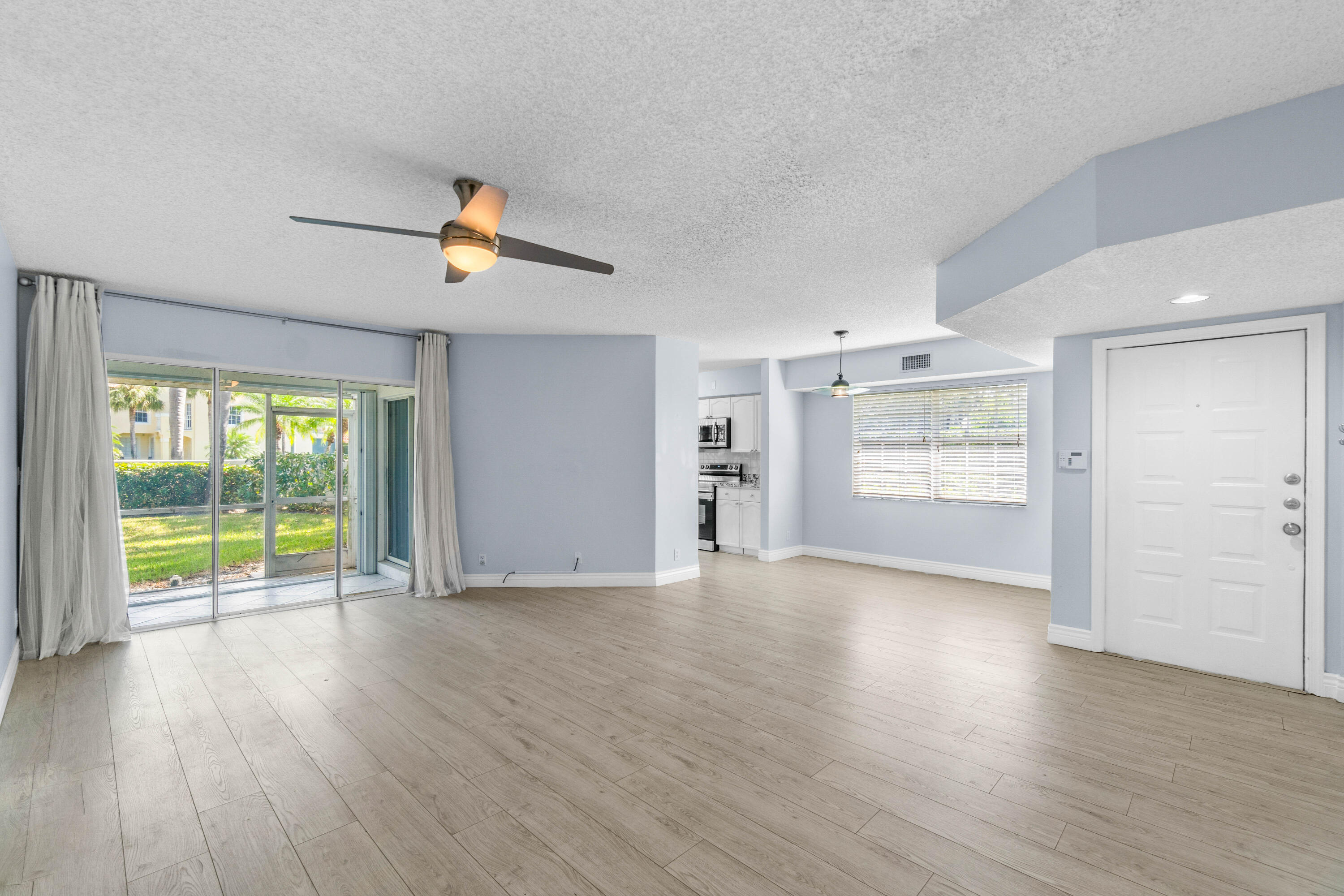 17286 Boca Club Boulevard 2108, Boca Raton Unit: 2108