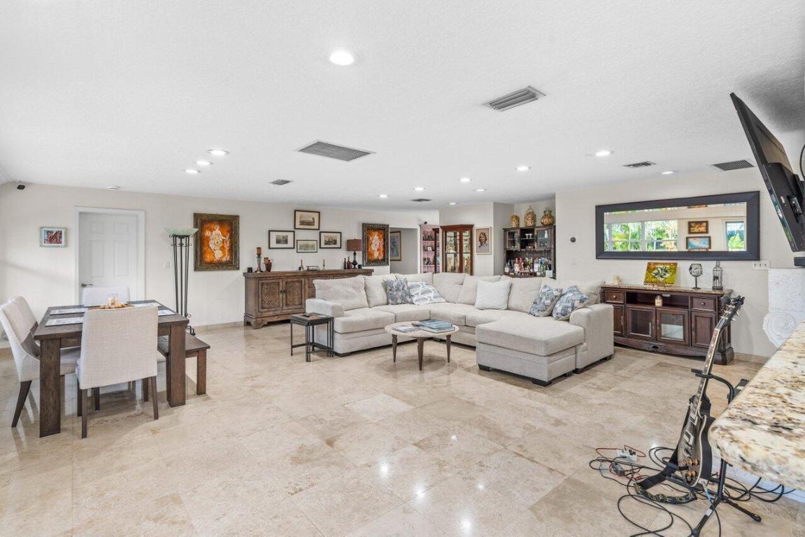 451 NE 25th Terrace, Boca Raton