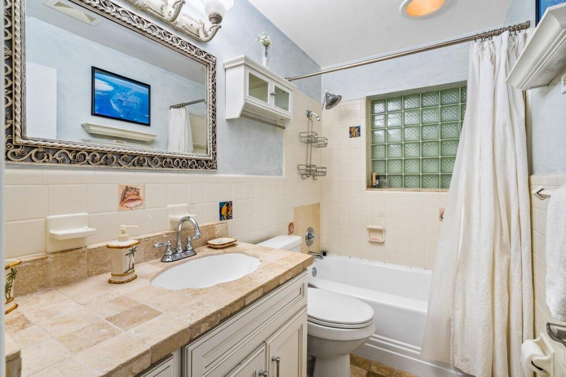 451 NE 25th Terrace, Boca Raton