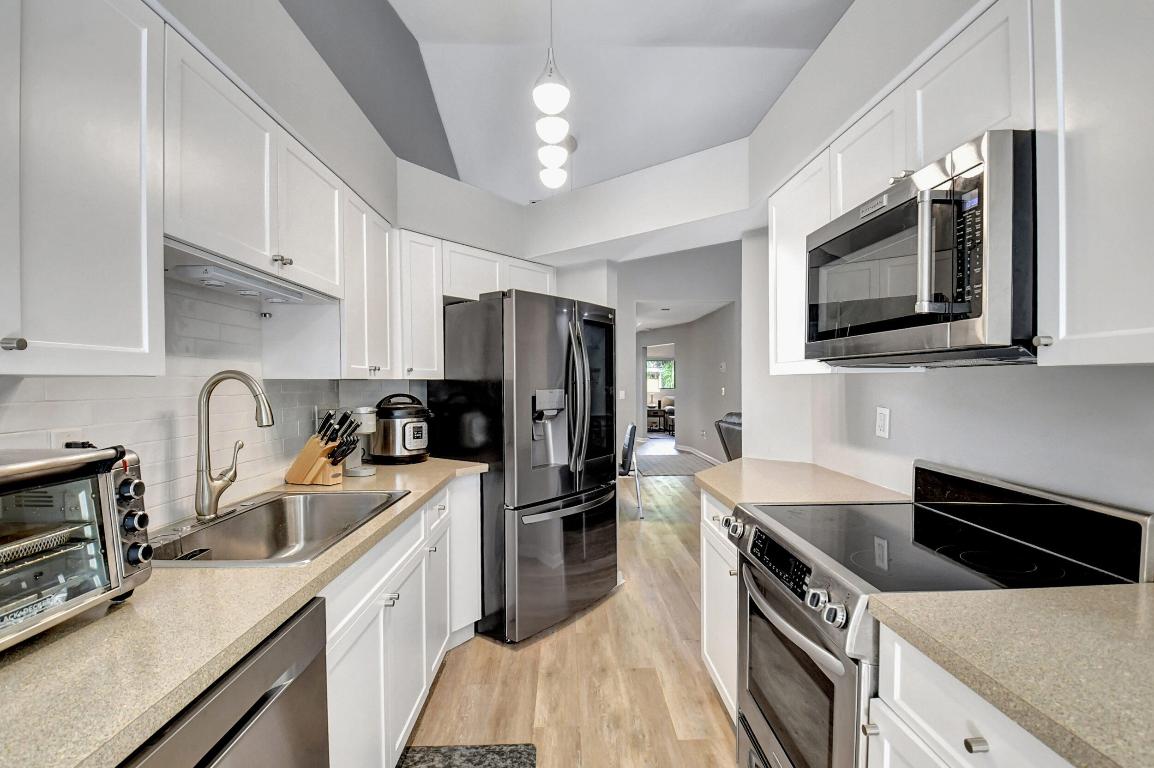 2706 Black Oak Way Unit: 2706